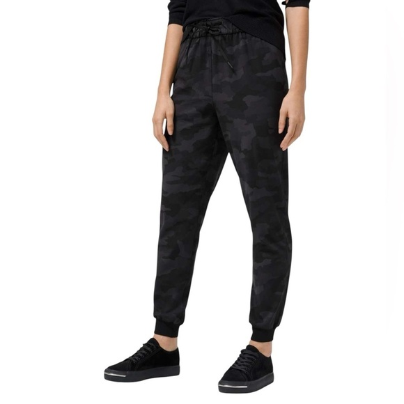 Lululemon Stretch High-Rise Jogger Sz 4 Full Length 365 Camo Deep Coal - Picture 1 of 10